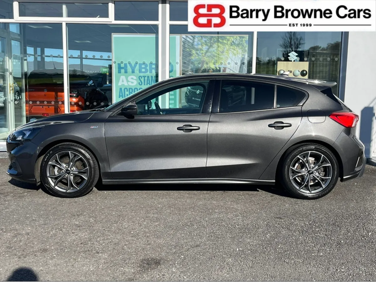Ford Focus 1.5 TDCI ST-LINE 120PS 5 5DR - Image 3