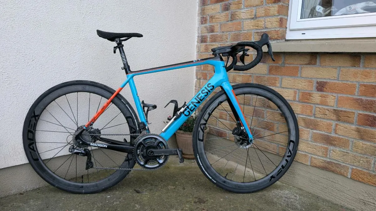 Genesis SL0 Team Road Bike - Image 2