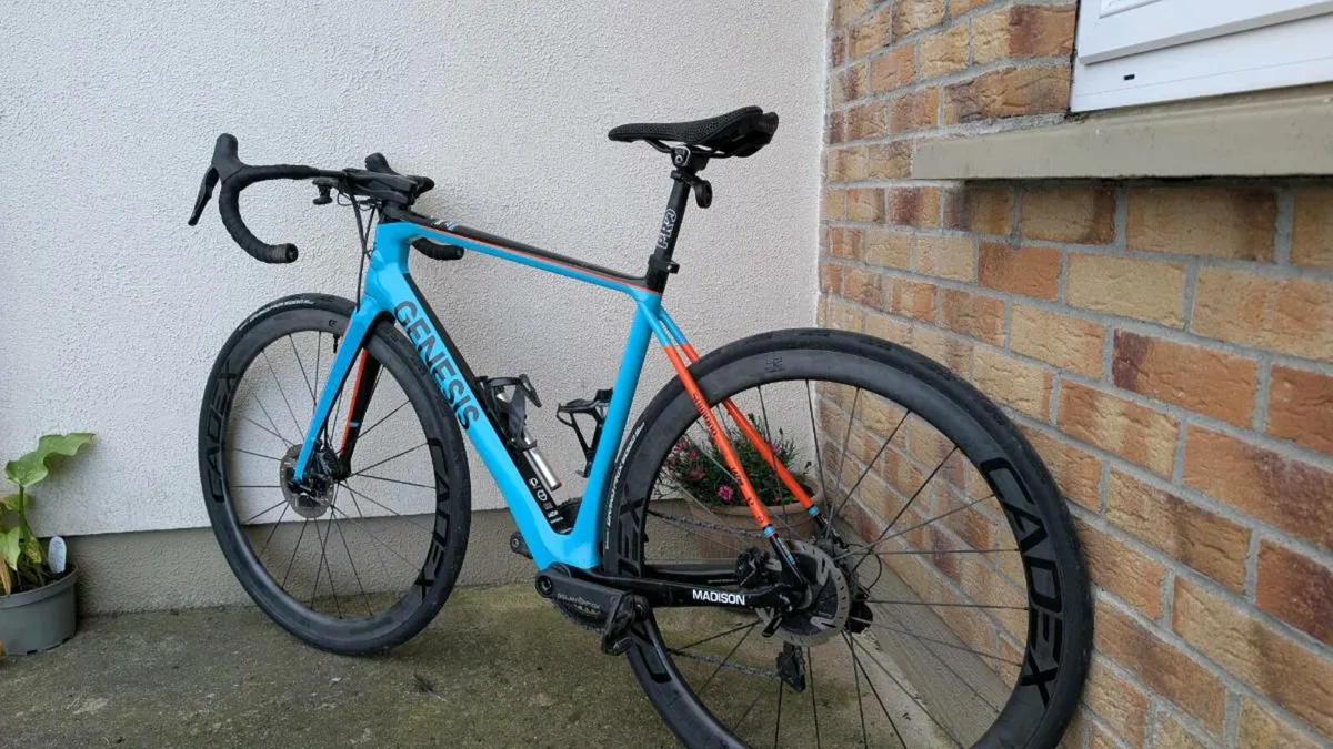 Genesis SL0 Team Road Bike - Image 3