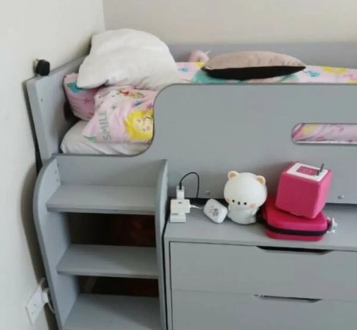 2 bunk beds - Image 1