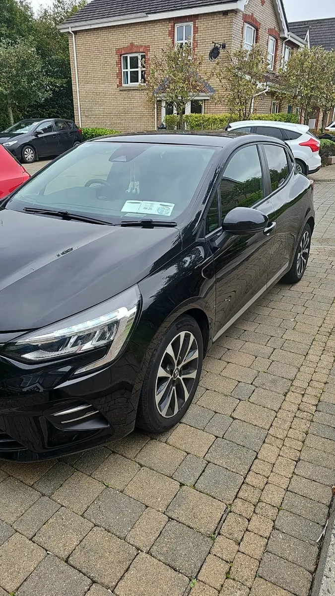Renault Clio 2021 - Image 1