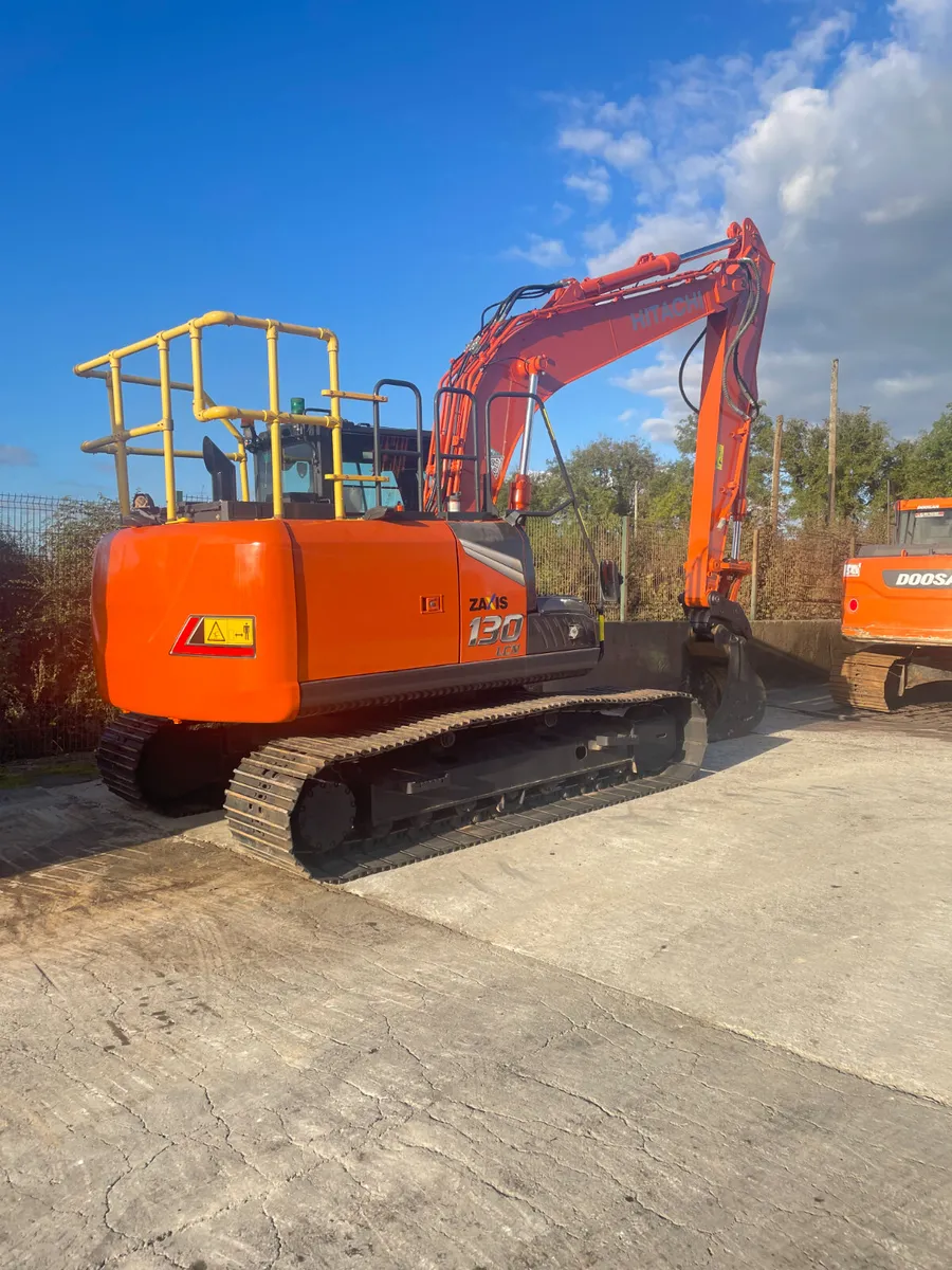 HITACHI ZX130-7 - Image 2