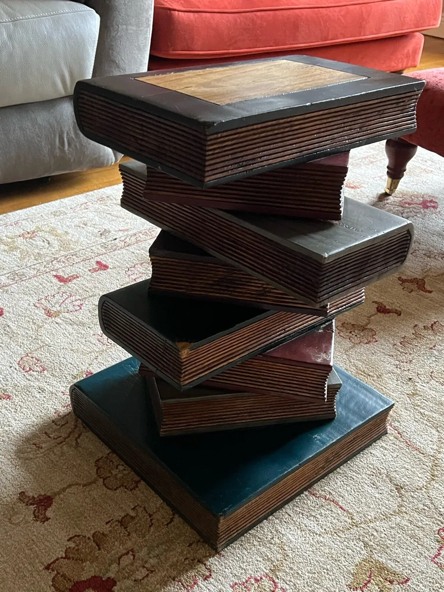 Stack of books table - Image 2
