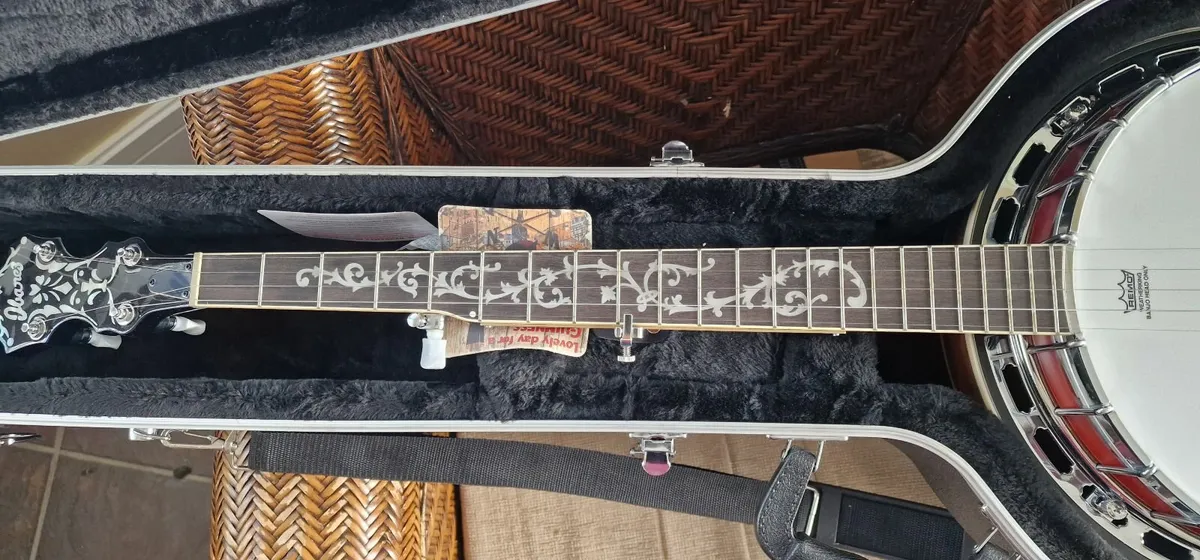 5 string banjo - Image 4
