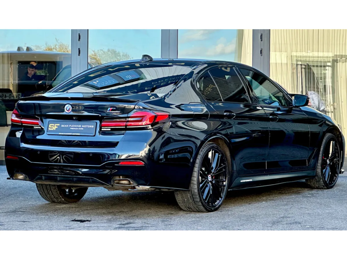 BMW 5-Series ++V HIGH SPEC++ XDRIVE M SPORT AUTO - Image 4
