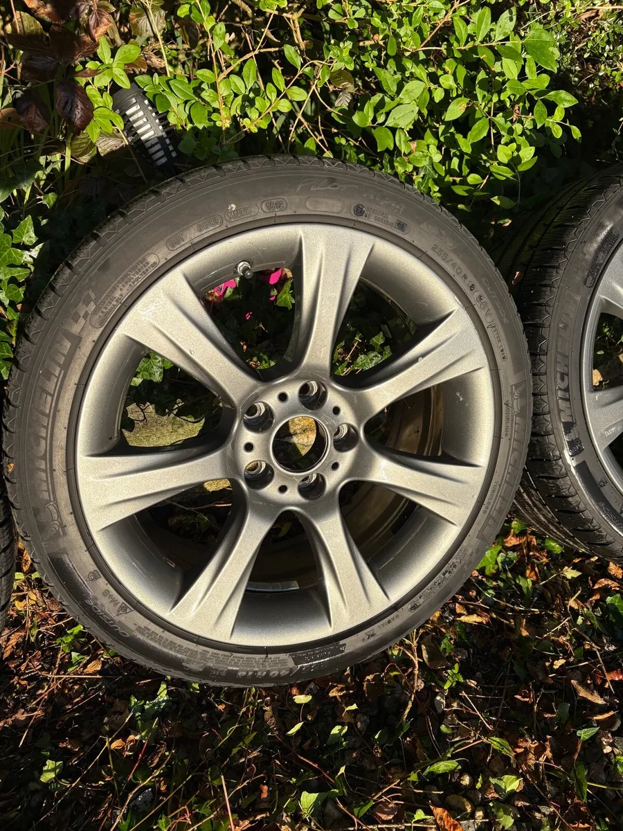 BMW 18” genuine alloys with Michelin winter tyres - Image 3