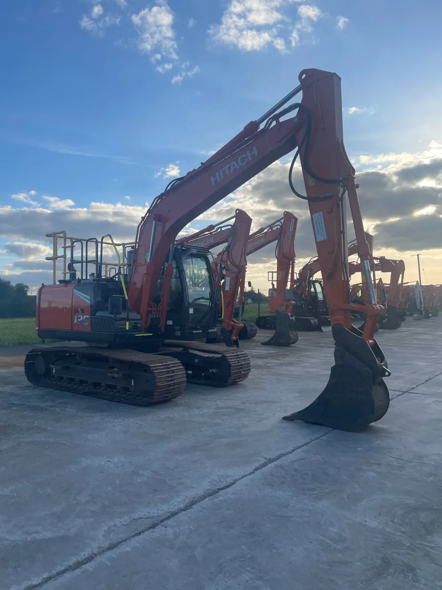 HITACHI ZX130-7 - Image 2