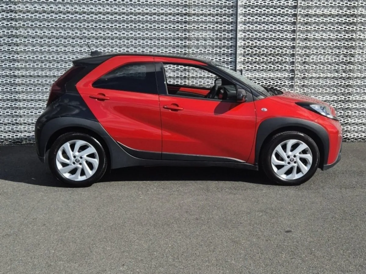 Toyota AYGO Aygo X Design S-cvt 4DR - Image 2