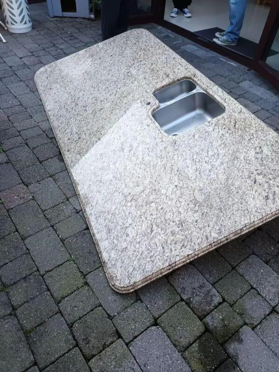 Granite  counter top - Image 1