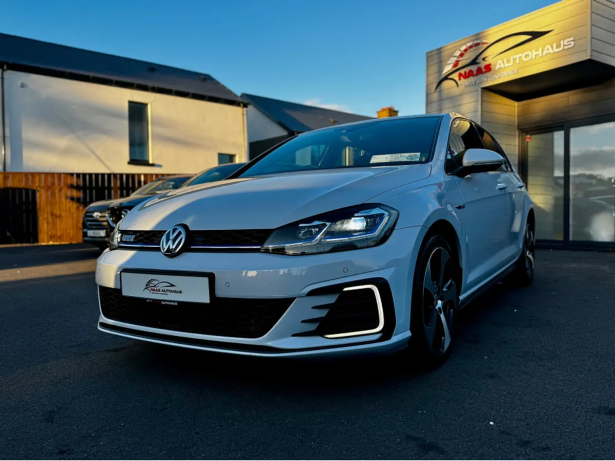 Volkswagen Golf 1.4 GTE 204PS 5DR AUTO TSI - Image 4