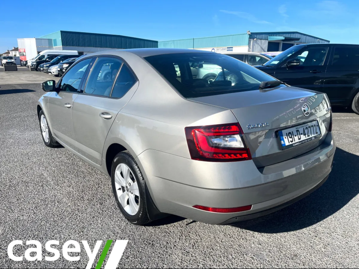 Skoda Octavia AMBITION 1.6 TDI 115HP 4DR - Image 4