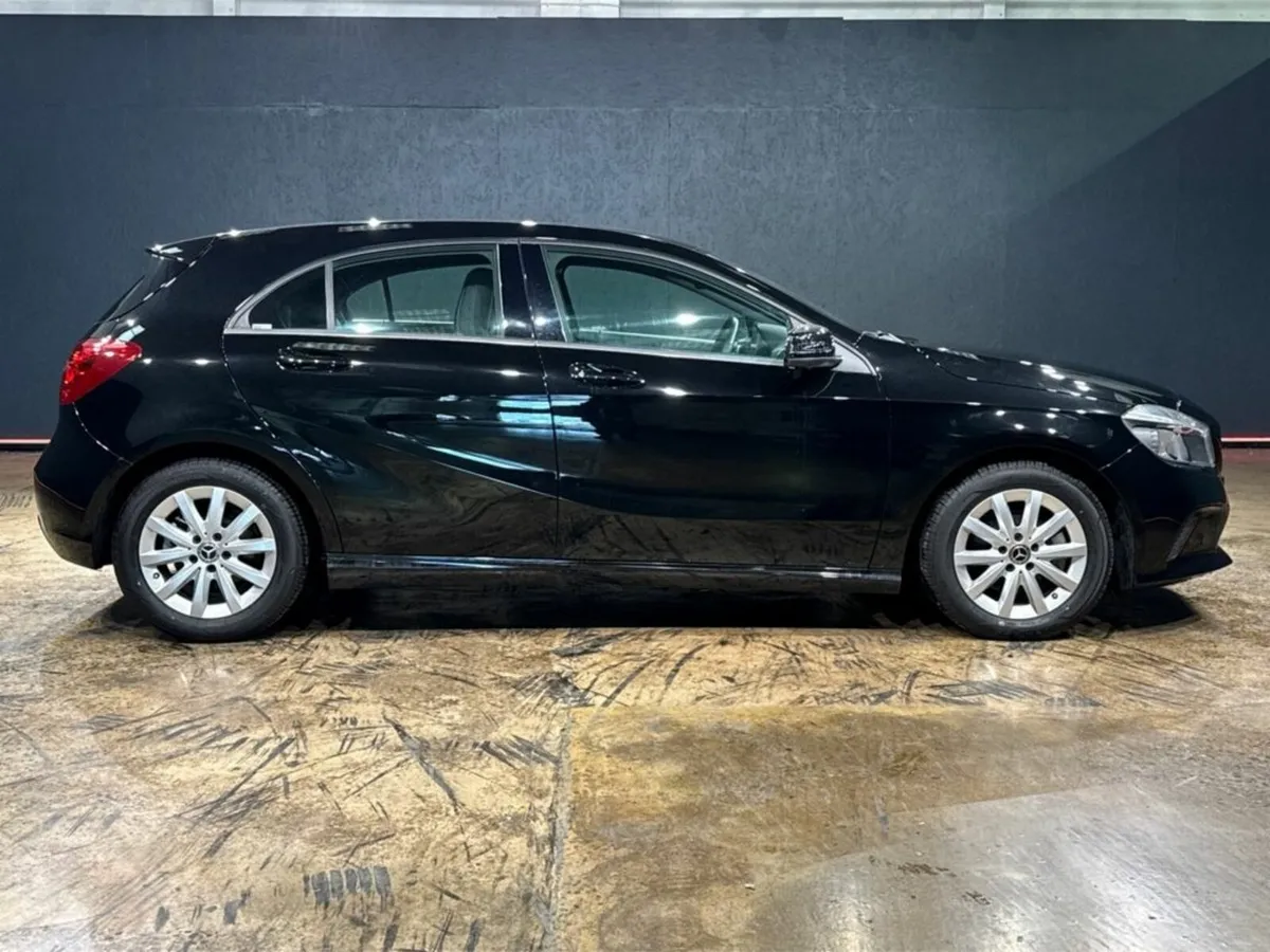 Mercedes-Benz A-Class A180 1.6 AUTOMATIC - REVERSE - Image 3