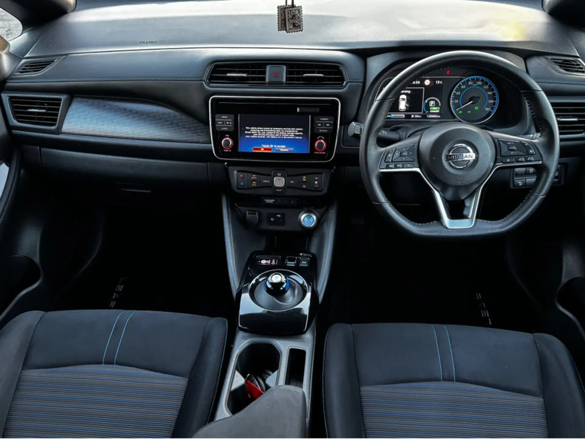 Nissan Leaf 40K EV SV 40KW '18 5DR AUTO 4DR - Image 4