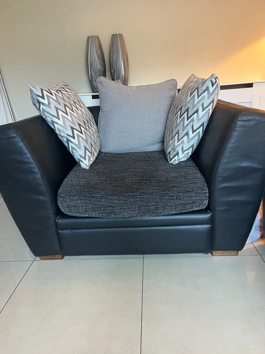 Sofa - Image 3
