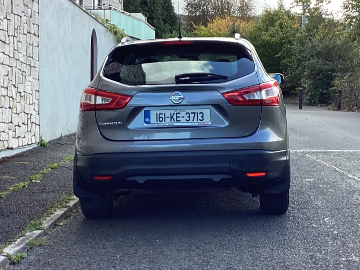 Nissan Qashqai 1.2 SV MY16 E6 4DR - Image 3