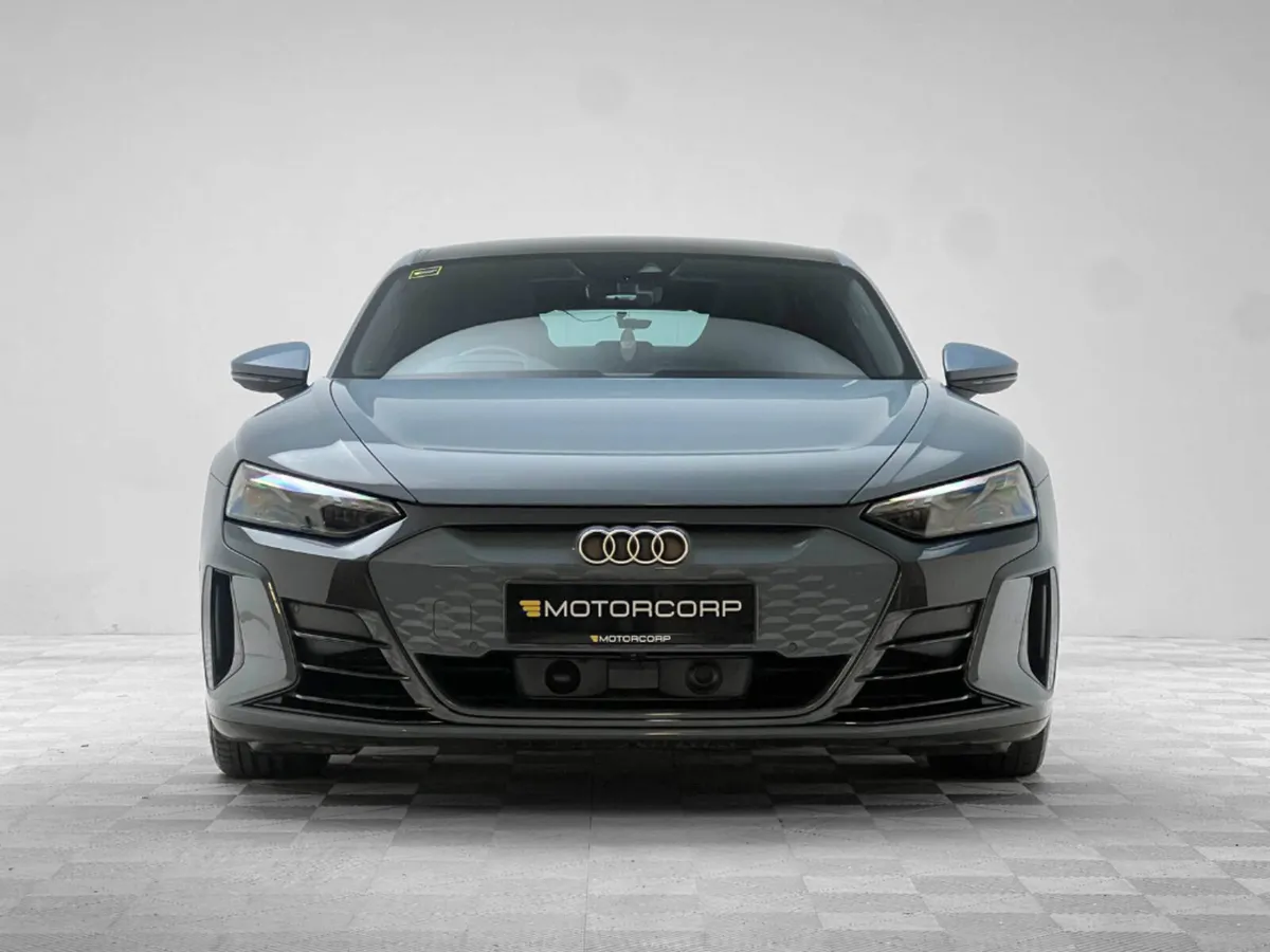 Audi e-tron GT 520HP QUATTRO - Image 2