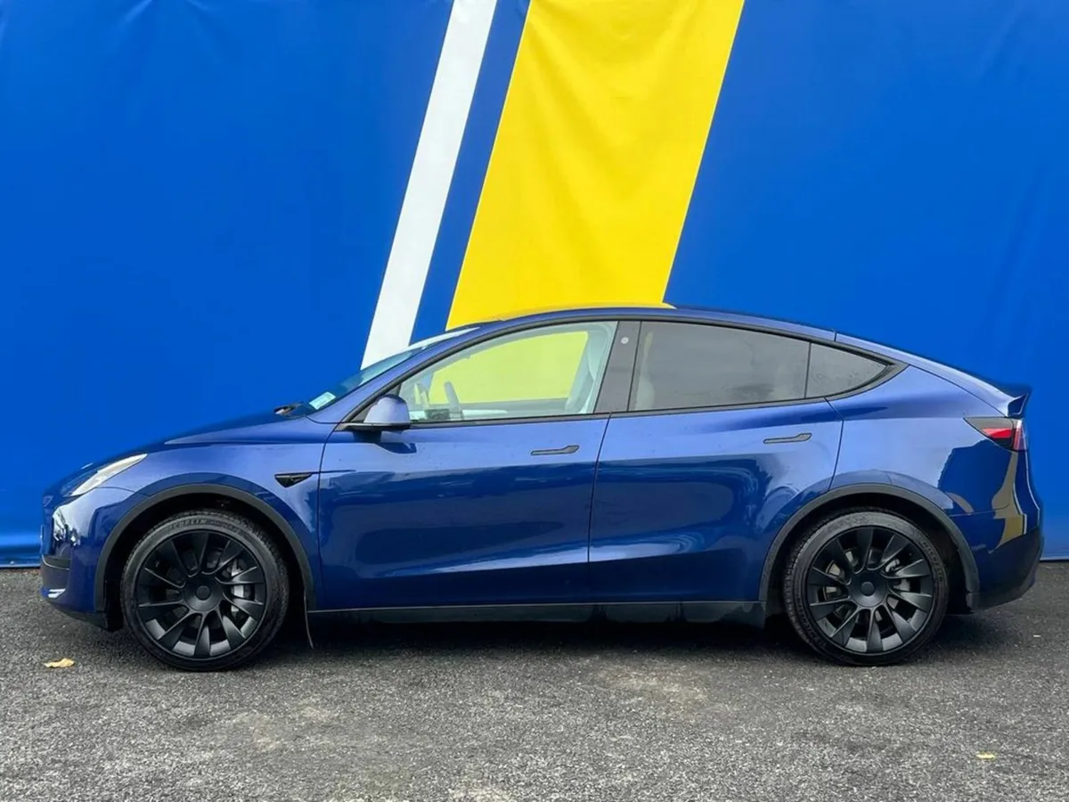 Tesla Model Y STANDARD RANGE RWD // TESLA AUTOPILO - Image 4