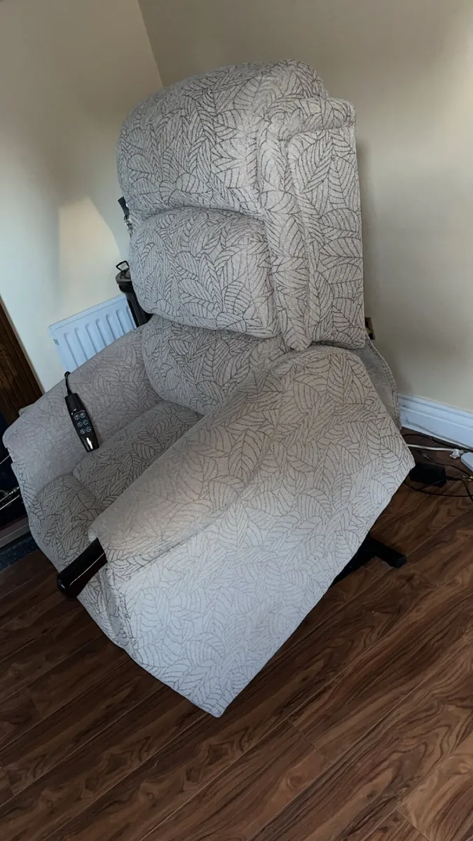 Orthopedic forward tilt/riser/recliner chair - Image 3