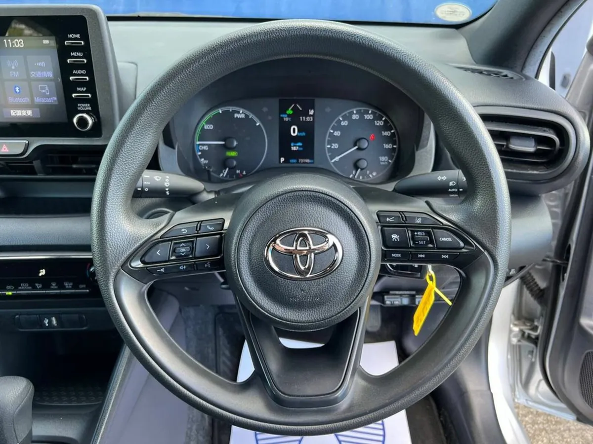 Toyota Yaris 1.5 HYBRID AUTO // ADAPTIVE CRUISE CO - Image 4