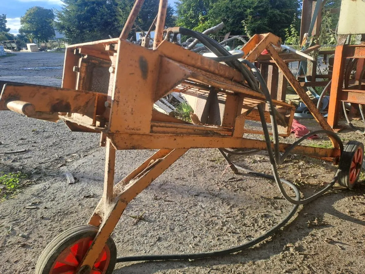 Cuddy stake peeler - Image 4