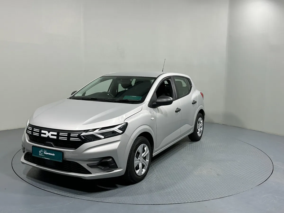 Dacia Sandero Essential 1.0 Petrol 231 - Image 3