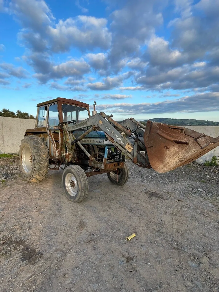 Leyland 272 with front loader - Image 1