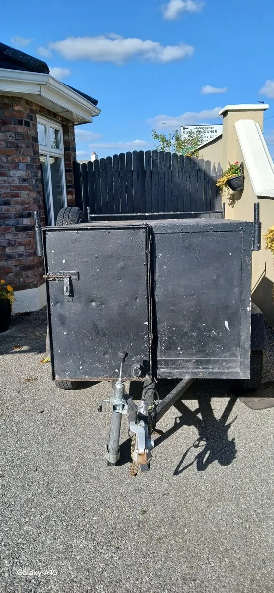 Trailer - Image 2