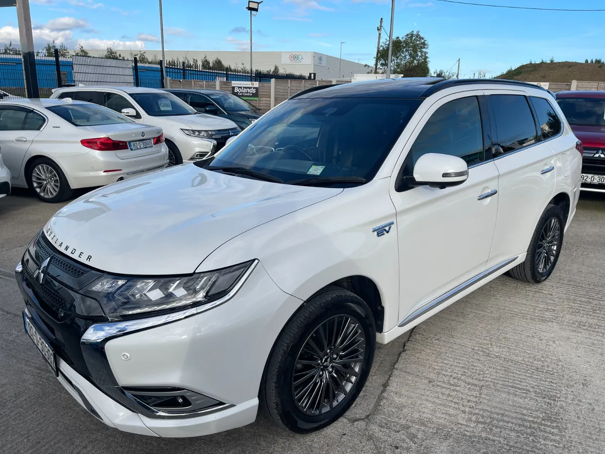 192 Mitsubishi Outlander Hybrid 2.4 Phev S-Edition - Image 3