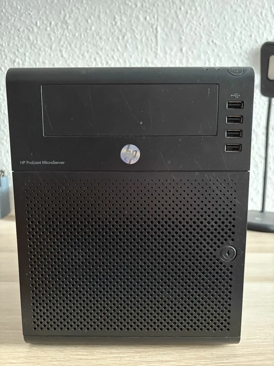 HP Proliant Microserver - Image 1