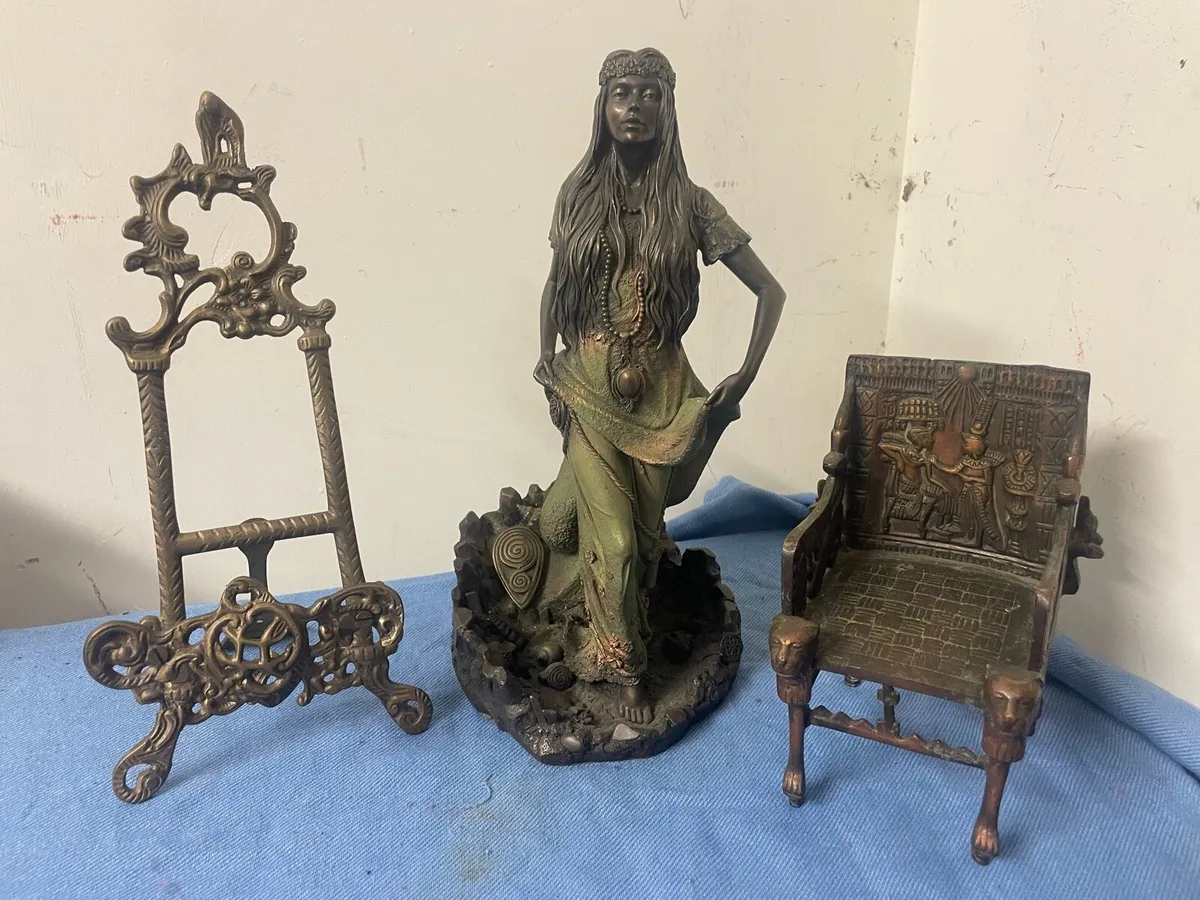 Collectibles - Image 3