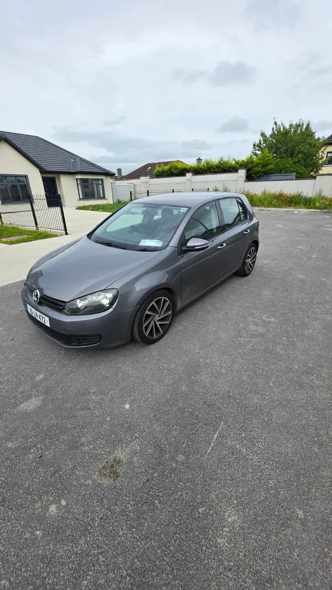 Volkswagen Golf 2010 - Image 2