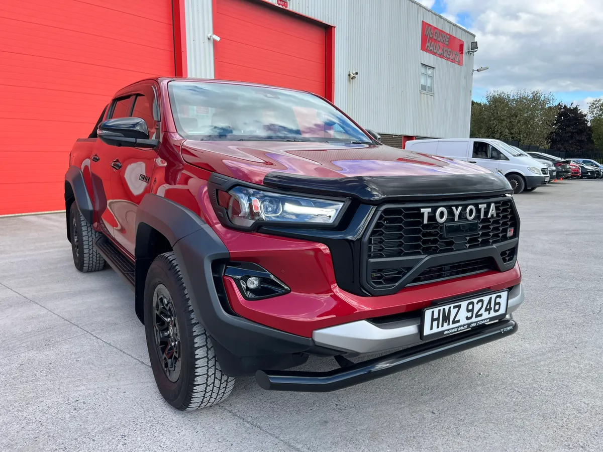 2025 Toyota Hilux GR Sport - Image 2