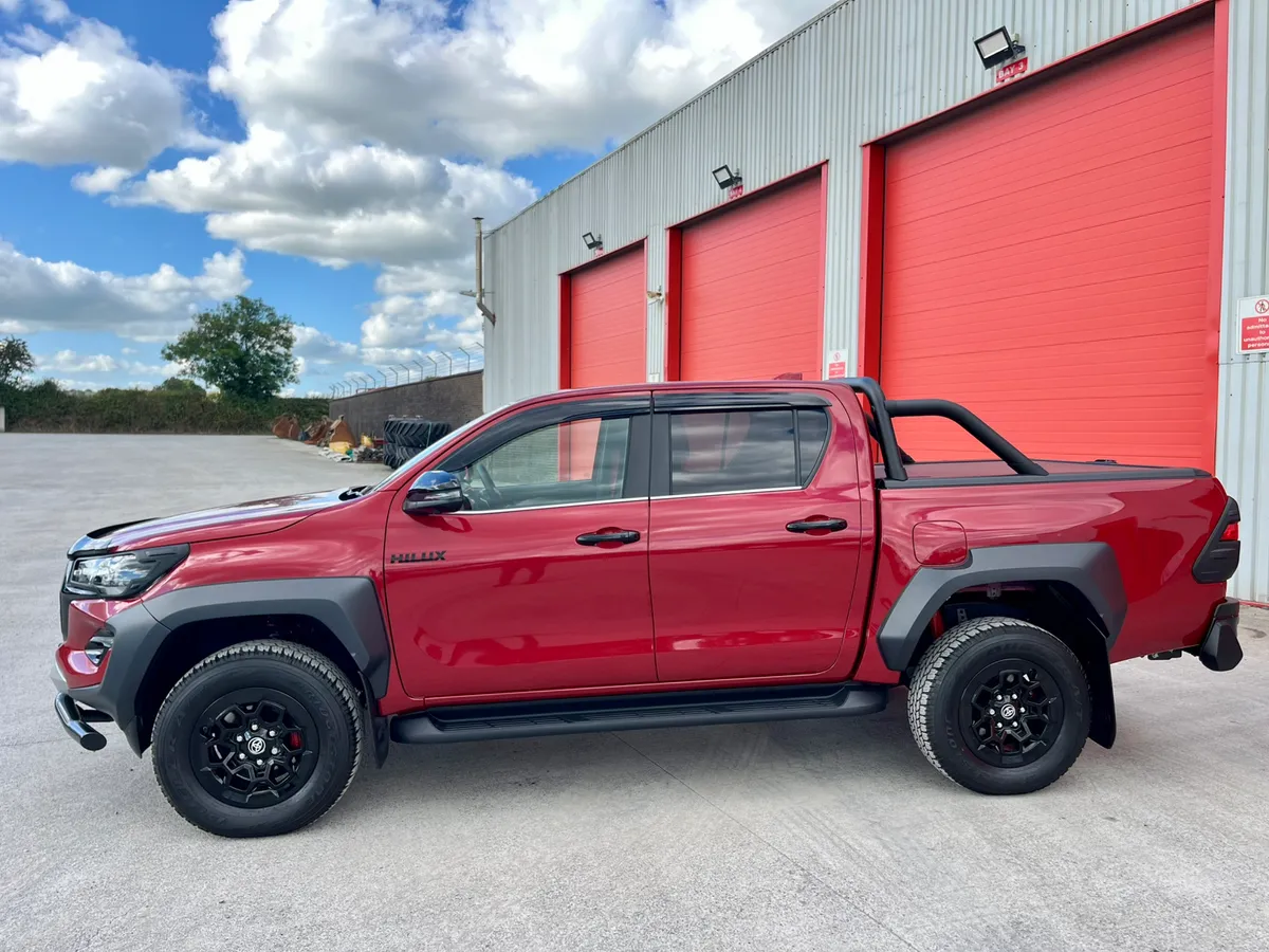2025 Toyota Hilux GR Sport - Image 4