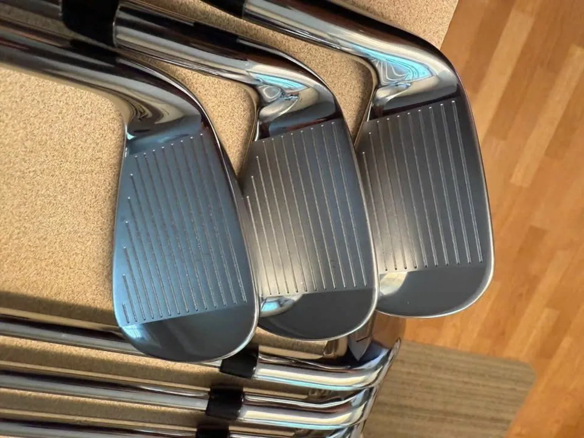 Callaway Elyte irons 4-PW stiff - Image 3