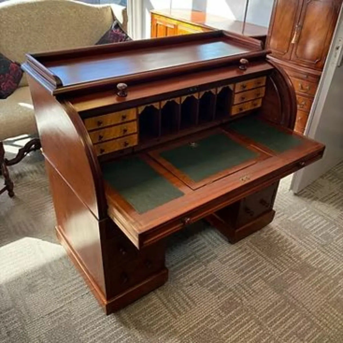 19th century Victorian walnut cylinder top desk