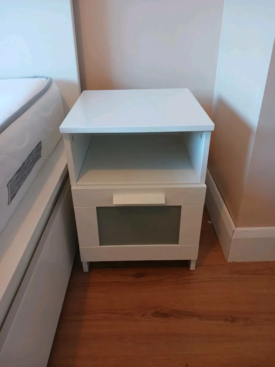 Bedroom set - Image 2
