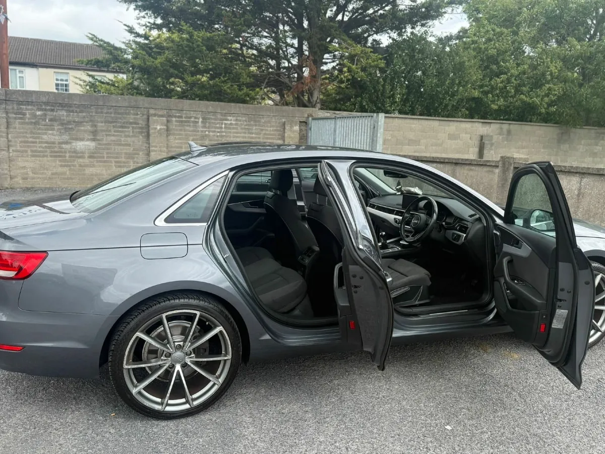 Audi A4 2016 - Image 4