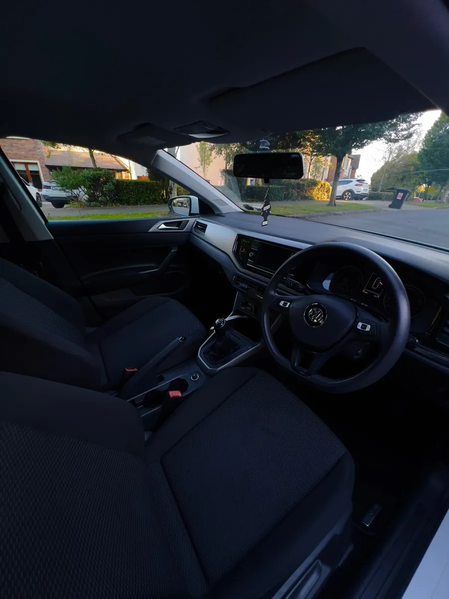 Volkswagen Polo 2019 - Image 2