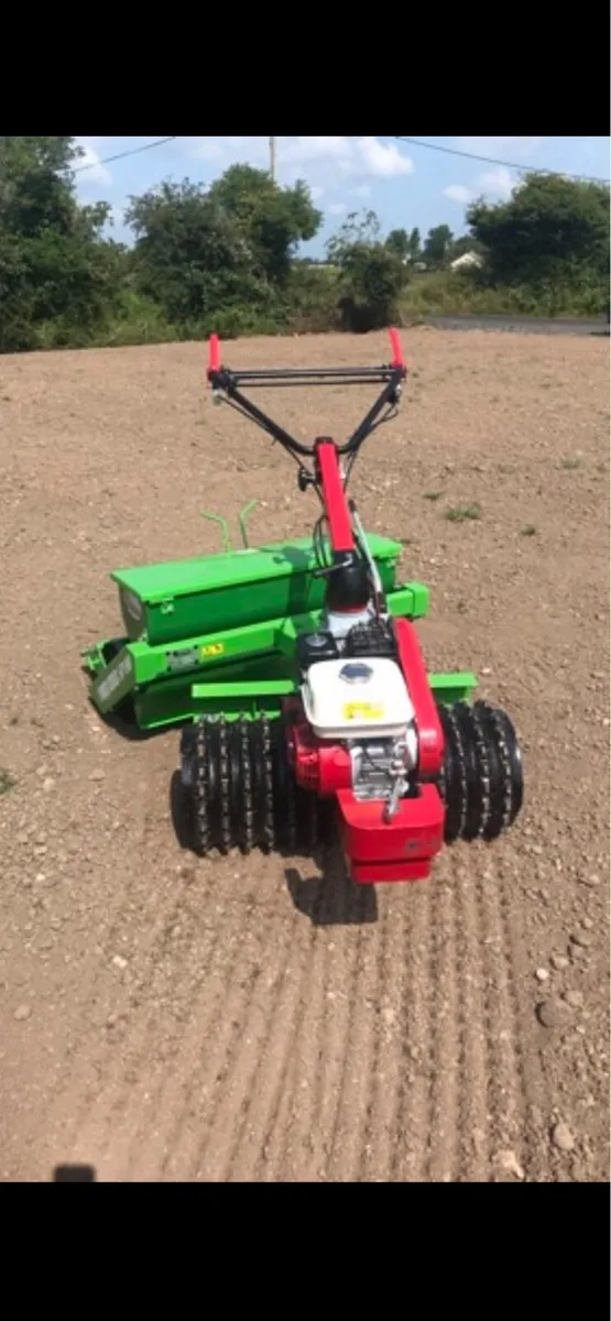 Lawn seeder