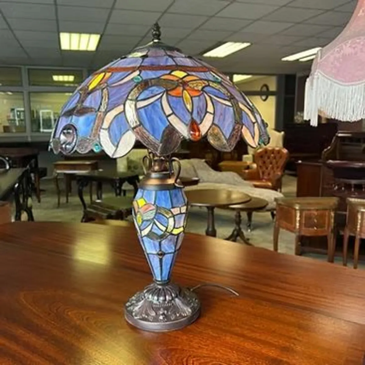 Tiffany stained purple & butterfly patterned table