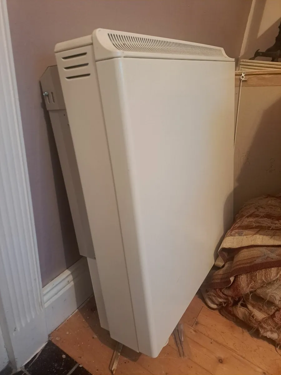 Storage heater - Image 1