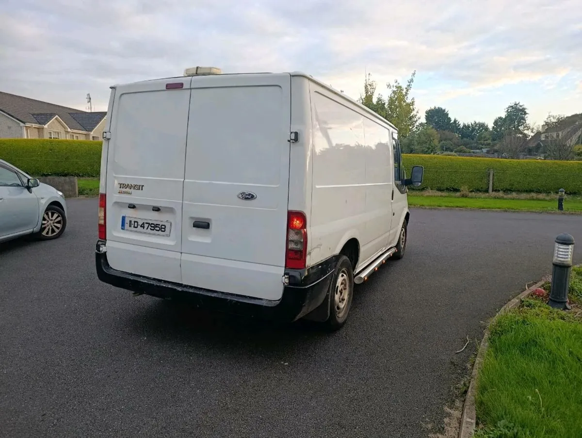 Ford Transit - Image 4