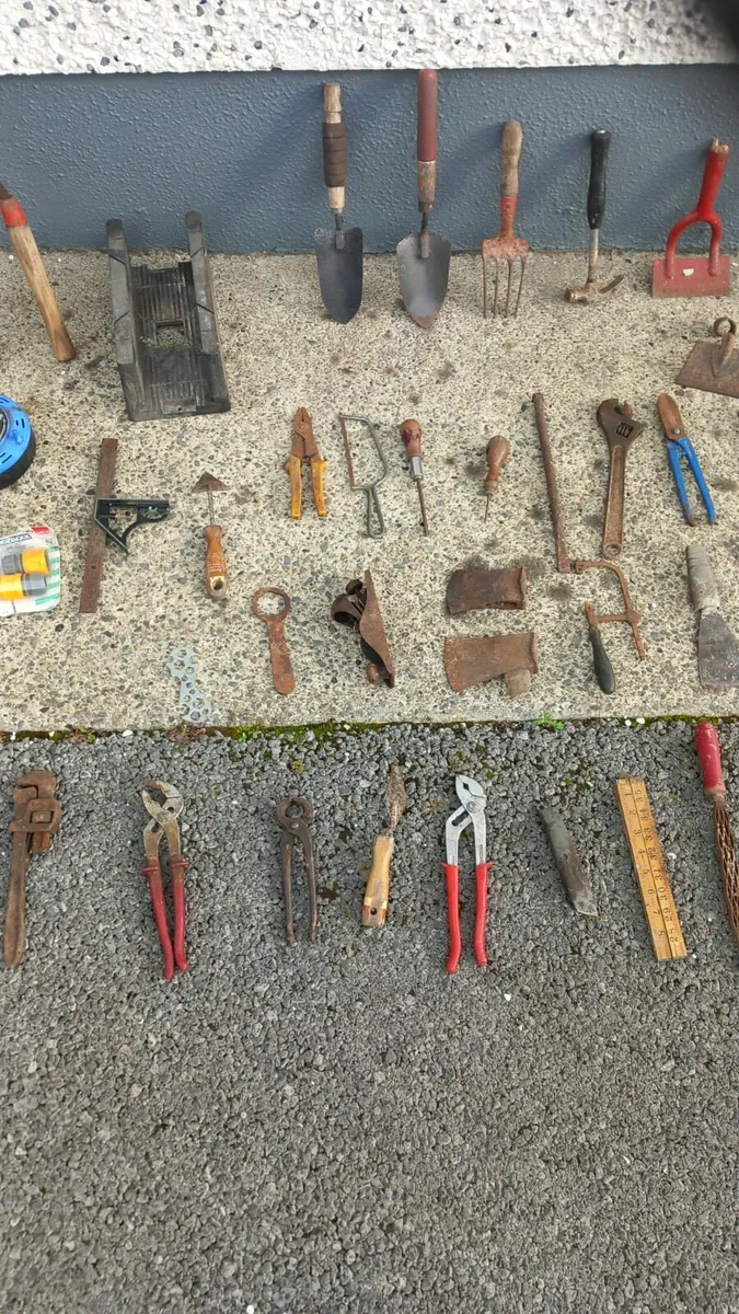 Variety of tools - Image 1
