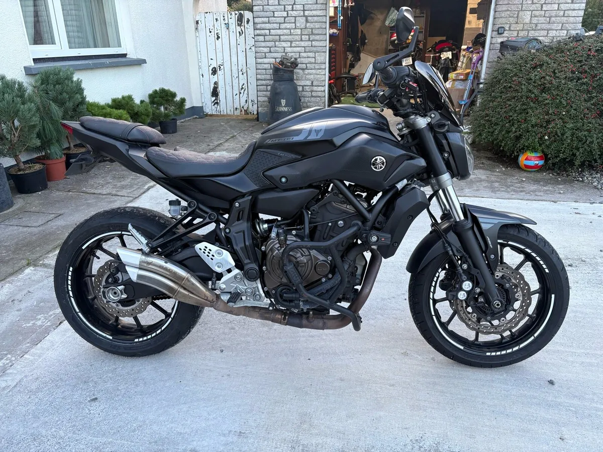 Yamaha mt 07 2017 - Image 3