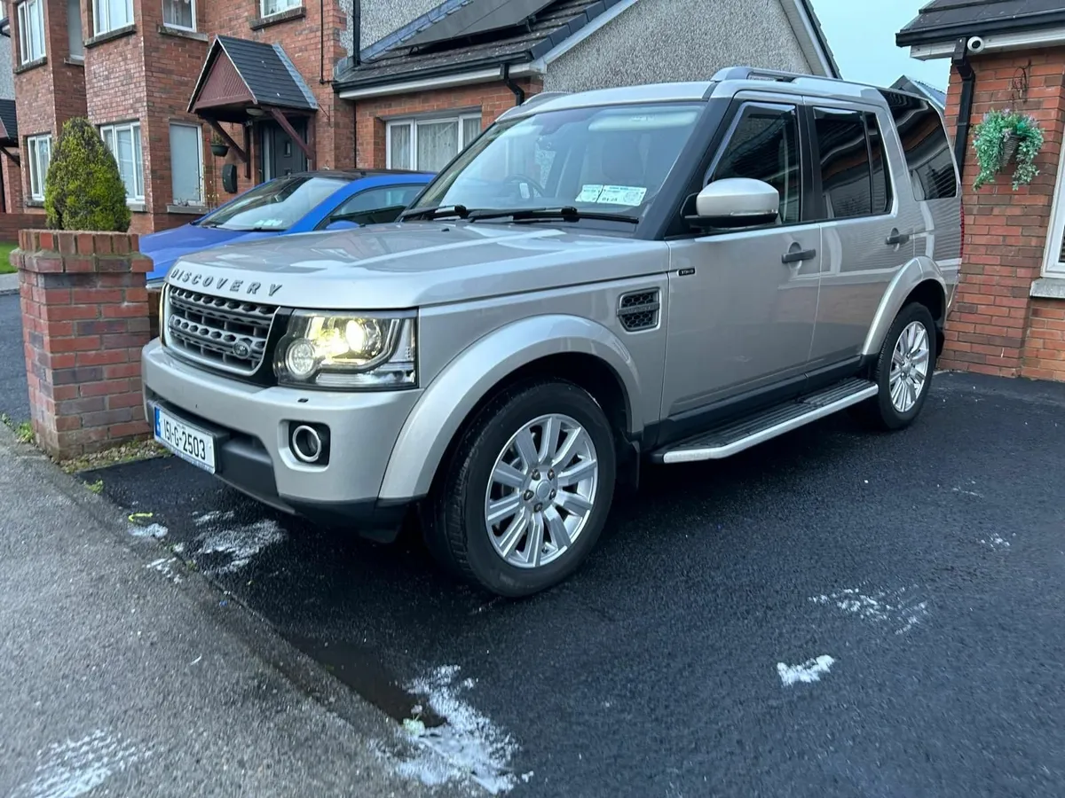 Land Rover Discovery 2015 - Image 1