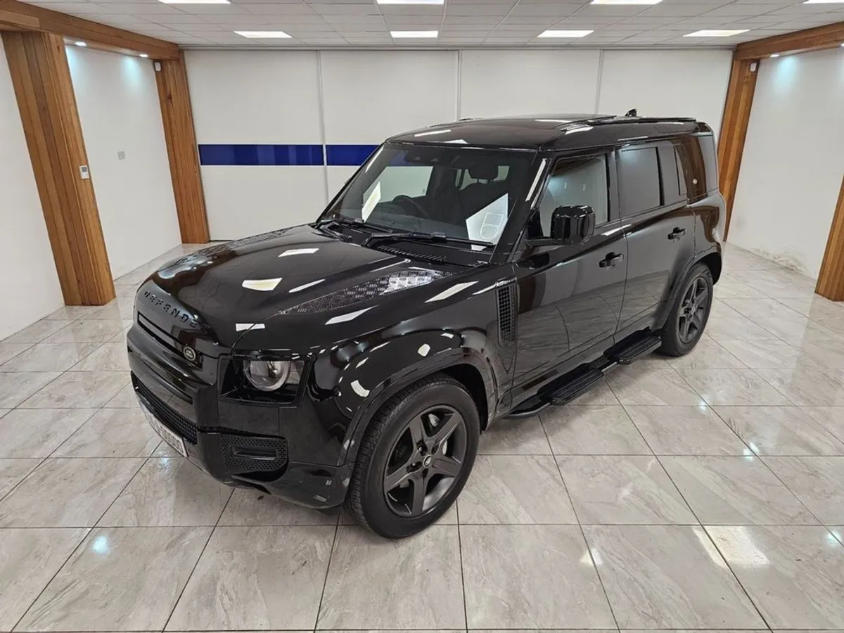 Land Rover Defender 6 Seater - Image 2