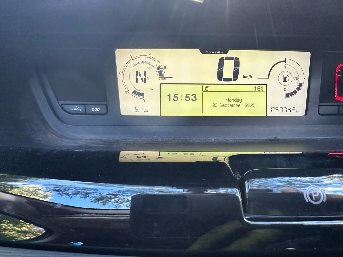 Citroen C4 Grand Picasso Exclusive eHdi - Image 2
