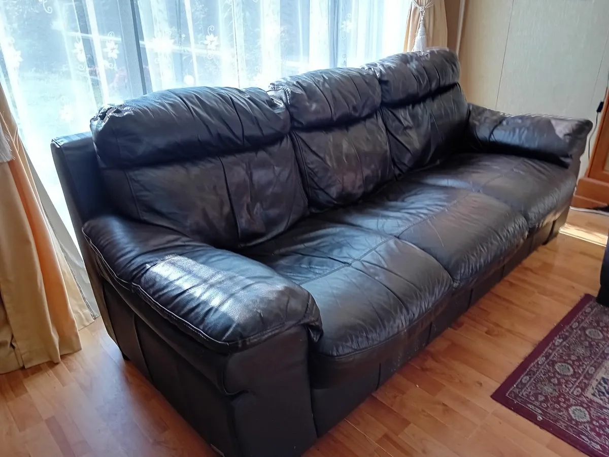 3 seater leather couch free - Image 2