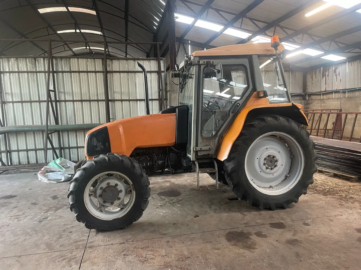 Renault 95x tractor £8850 no vat - Image 2