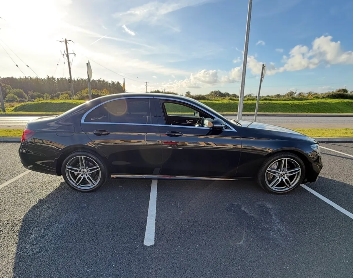 2019 Mercedes E220d AMG line 4Matic - Image 3